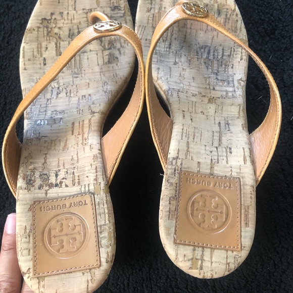 Tory Burch Suzy Tan cork wedge sandals - Picture 2 of 10